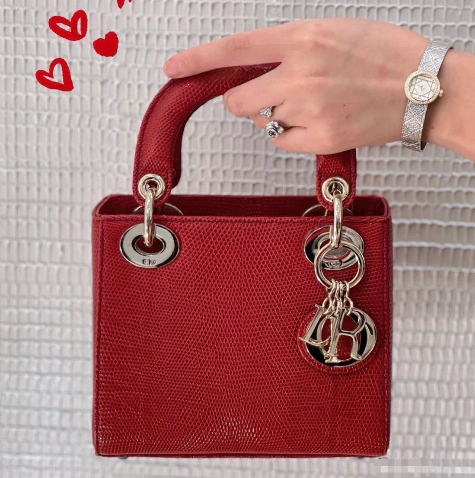 r Bright Red 14x18cm Luxury Iconic Designer Bag - Image 1