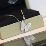 BUTTERFLY DIAMOND NECKLACE - Silver