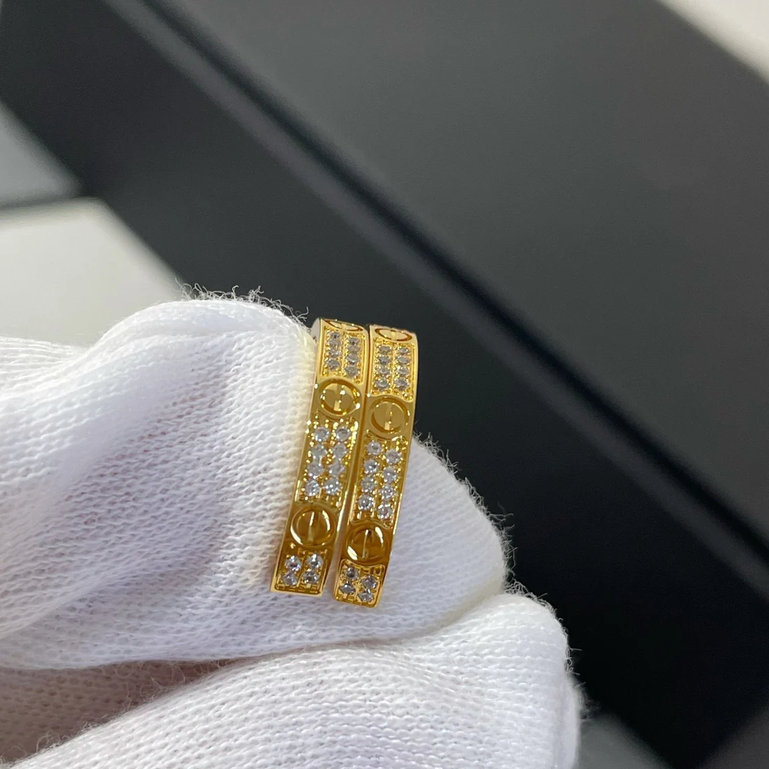 13338222014250725_68b0dacc-3cfa-407b-af42-fb13048ea5cd.webp LOVE DIAMOND GOLD HOOP EARRINGS - Image 1