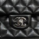 FLAP BAG 25CM SILVER HARDWARE BLACK LAMBSKIN - Image 7