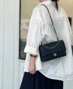 FLAP BAG 25CM SILVER HARDWARE BLACK LAMBSKIN - Image 4
