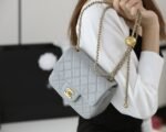 FLAP BAG 17CM GREY LAMBSKIN GOLD HARDWARE - Image 2