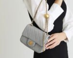 FLAP BAG 17CM GREY LAMBSKIN GOLD HARDWARE - Image 3