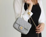 FLAP BAG 17CM GREY LAMBSKIN GOLD HARDWARE - Image 5
