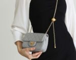 FLAP BAG 17CM GREY LAMBSKIN GOLD HARDWARE - Image 16