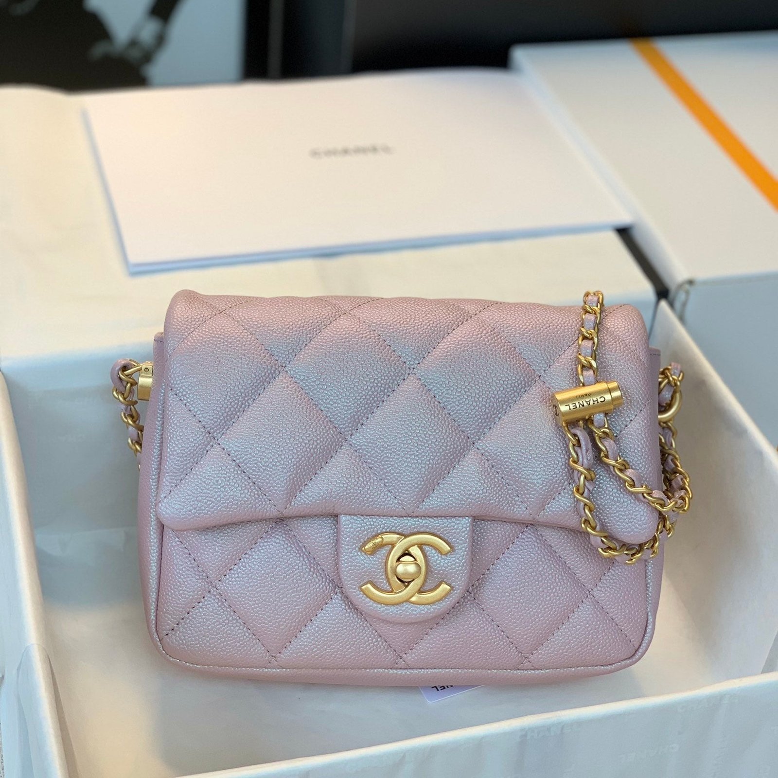 20211010_i1633840541_4512_0_jpg_a638eed1-1c26-4388-8b10-bb2b936c8ce1 CHANEL 25S CLASSIC FLAP 19 CM IN MAUVE PINK CAVIAR LEATHER WITH GOLD HARDWARE - Image 1
