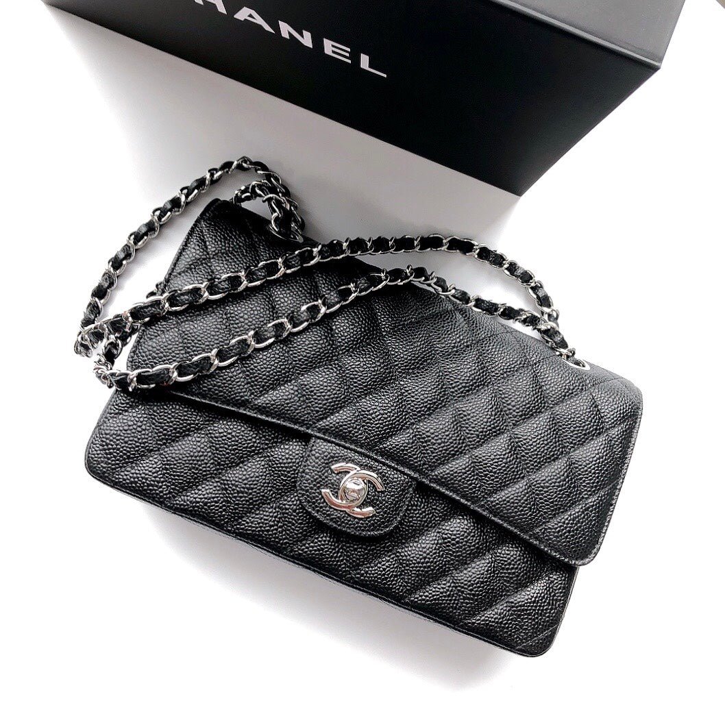 20211011_i1633957262_9186_0_jpg_c3254e3d-8f7a-4473-9254-99f94e0d048d FLAP BAG 25 IN BLACK CAVIAR LEATHER SILVER HARDWARE - Image 1