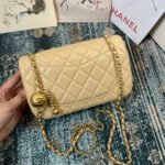 CHANEL 26S FLAP BAG 20 IN LIGHT YELLOW BEIGE LAMBSKIN - Image 2