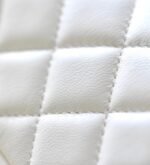 CHANEL 25S FLAP BAG 18 CM IN WHITE LAMBSKIN WITH GOLD HARDWARE - Image 16