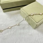 CLOVER 6 MOTIF WHITE MOP BRACELET - Rose, 16(Customizable)