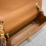 FLAP BAG 20CM CARAMEL LAMBSKIN GOLD HARDWARE - Image 14