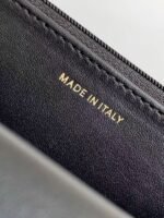 CC FLAP BAG 19 IN BLACK CALFSKIN GOLD HARDWARE - Image 2