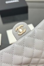 CHANEL 25S FLAP CHARM BAG 13 IN GREY LAMBSKIN - Image 5
