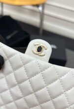 CHANEL 25S FLAP CHARM BAG 13 IN WHITE LAMBSKIN - Image 24