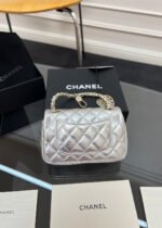 CHANEL 25S FLAP CHARM BAG 13 IN SILVER METALLIC LAMBSKIN - Image 18
