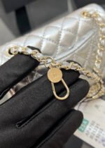 CHANEL 25S FLAP CHARM BAG 13 IN SILVER METALLIC LAMBSKIN - Image 8