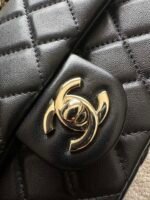 CHANEL 25S CLASSIC FLAP BAG MINI 20 IN BLACK LAMBSKIN WITH GOLD HARDWARE - Image 5