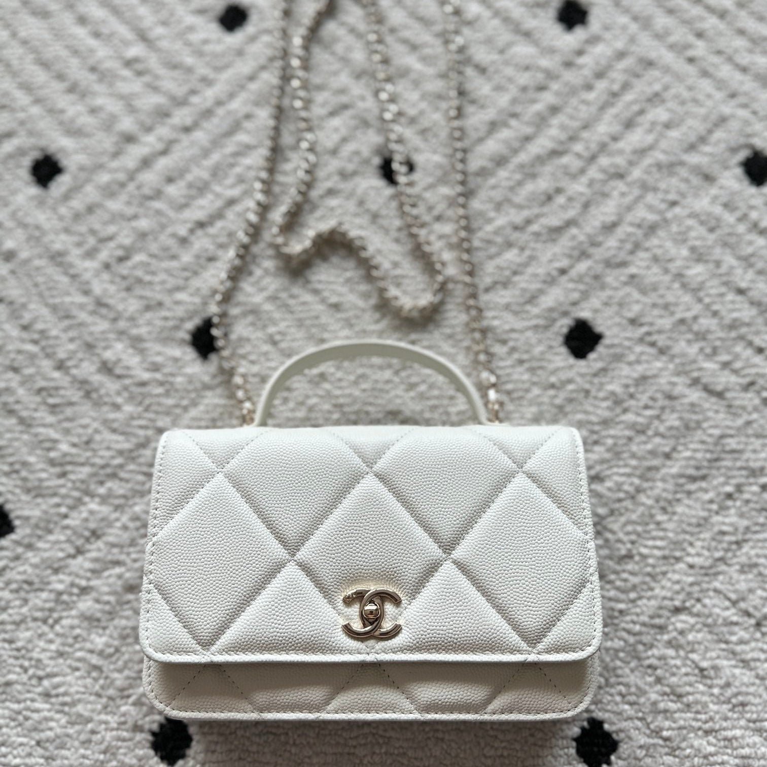 img_0b9f920c_20251208_i1765163768627_4377_0_0.jpg_1 CHANEL 25S MINI FLAP BAG 19 IN WHITE CAVIAR LEATHER - Image 1