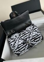 FLAP BAG 20 IN BLACK AND WHITE SEQUINS SILVER HARDWARE - Image 2