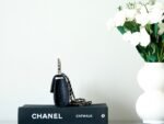 CHANEL 25S KELLY IN BLACK LAMBSKIN WITH GOLD HARDWARE - Image 16