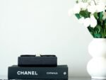 CHANEL 25S KELLY IN BLACK LAMBSKIN WITH GOLD HARDWARE - Image 8
