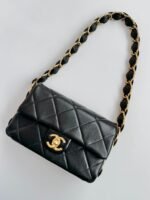 CHANEL 25S FLAP BAG 20 CM IN BLACK LAMBSKIN WITH GOLD HARDWARE - Image 2