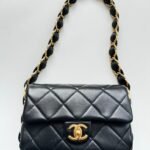 CHANEL 25S FLAP BAG 20 CM IN BLACK LAMBSKIN WITH GOLD HARDWARE