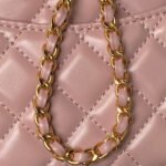 CHANEL 25S CLASSIC COCO HANDLE BAG 23 CM IN LIGHT PINK LAMBSKIN WITH GOLD HARDWARE - Image 6