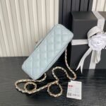 CHANEL 25S FLAP BAG 19 IN LIGHT BLUE CALFSKIN GOLD HARDWARE - Image 6