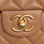 CHANEL 25S FLAP BAG 22 CM IN LIGHT BROWN CAVIAR WITH GOLD HARDWARE - Image 8