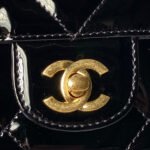 CHANEL 25S FLAP BAG 18 IN BLACK GLOSSY CALFSKIN - Image 4