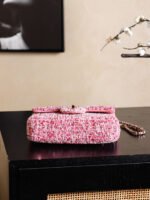 CHANEL 25S FLAP BAG 21 CM IN PINK SEQUINED TWEED WITH GOLD HARDWARE - Image 7