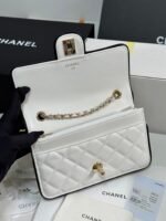 QUILTED FLAP BAG WITH BLACK TRIM 19 IN WHITE LAMBSKIN - Image 8