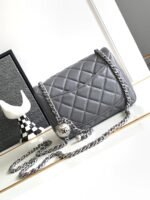 CC SMALL 17 FLAP BAG IN DARK GREY CALFSKIN - Image 2