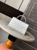 CHANEL 25S KELLY BAG 18 IN WHITE CAVIAR LEATHER WITH GOLD HARDWARE - Image 13