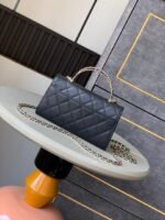 CHANEL 25S KELLY BAG 18 IN BLACK CAVIAR LEATHER WITH GOLD HARDWARE - Image 14