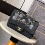 CHANEL 25S CLASSIC FLAP 26 CM IN GUNMETAL BLACK CANVAS EMBROIDERED MOTIF WITH GOLD HARDWARE - Image 10