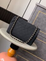 CHANEL 25S CLASSIC FLAP 26 CM IN GUNMETAL BLACK CANVAS EMBROIDERED MOTIF WITH GOLD HARDWARE - Image 3