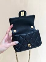 25S CHANEL CROSSBODY HANDBAG 17 IN BLACK LAMBSKIN GOLD HARDWARE - Image 4