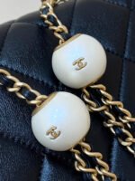 25S CHANEL CROSSBODY HANDBAG 17 IN BLACK LAMBSKIN GOLD HARDWARE - Image 8