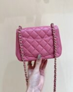 CHANEL 25S FLAP BAG 17 CM IN PINK LAMBSKIN WITH GOLD HARDWARE - Image 4