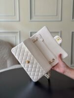 CHANEL 25S CLASSIC FLAP BAG 25 CM IN WHITE LAMBSKIN WITH GOLD HARDWARE - Image 17