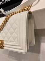 BOY BAG MEDIUM 25 WHITE CAVIAR GOLD HARDWARE - Image 3