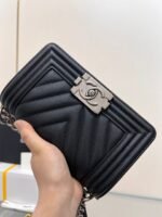 BOY BAG SMALL 20 BLACK CHEVRON CAVIAR RUTHENIUM HARDWARE - Image 2