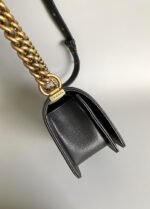 SMALL BOY BAG 20 IN BLACK LAMBSKIN GOLD HARDWARE - Image 9