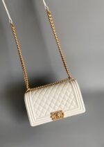 CC MEDIUM 25 BOY BAG IN WHITE LAMBSKIN GOLD HARDWARE - Image 2