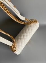 CC MEDIUM 25 BOY BAG IN WHITE LAMBSKIN GOLD HARDWARE - Image 17