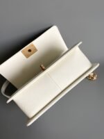 CC MEDIUM 25 BOY BAG IN WHITE LAMBSKIN GOLD HARDWARE - Image 16