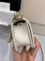 BOY BAG SMALL 20 WHITE CHEVRON CAVIAR GOLD HARDWARE - Image 13