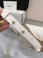 BOY BAG SMALL 20 WHITE CHEVRON CAVIAR GOLD HARDWARE - Image 16